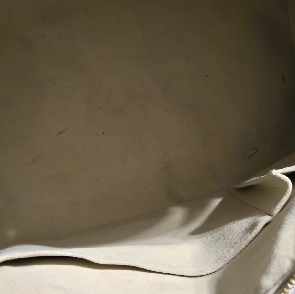 Handbag - Picture 14 of 16